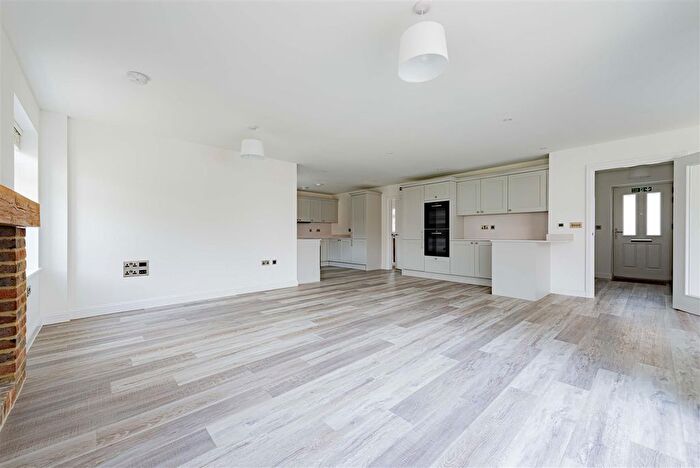 4 Bedroom Detached House For Sale In Azalea Cottage, Summerfield Close, Staple, Canterbury, CT3