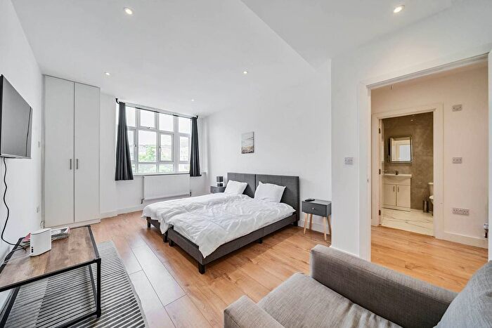 1 Bedroom Flat To Rent In Rushey Green, Catford, London, SE6