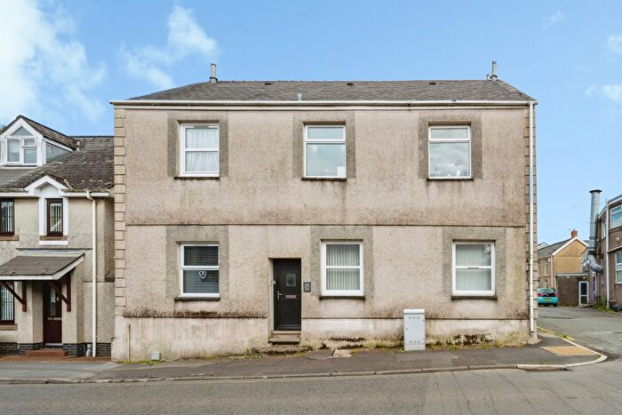 2 Bedroom Flat For Sale In St Teilo Street, Pontarddulais, Swansea, SA4