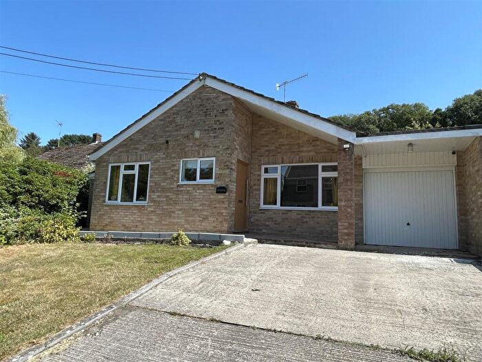 3 Bedroom Detached Bungalow For Sale In Sutton Road, Fovant, Salisbury, SP3