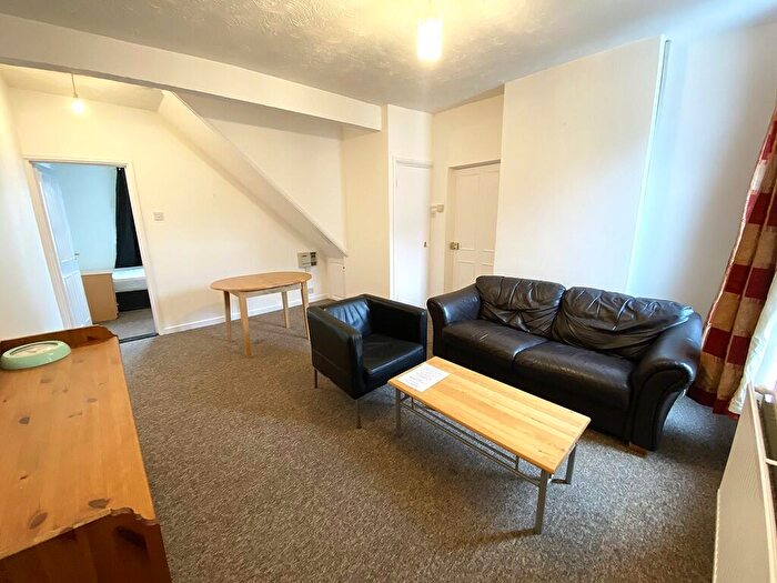 2 Bedroom Flat To Rent In Albert Road, Southsea, PO5