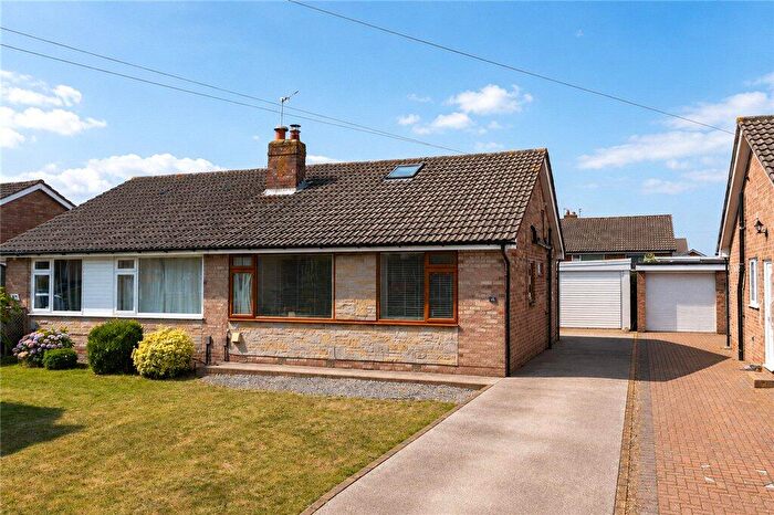2 Bedroom Bungalow For Sale In Larkfield Road, Harrogate, North Yorkshire, HG2