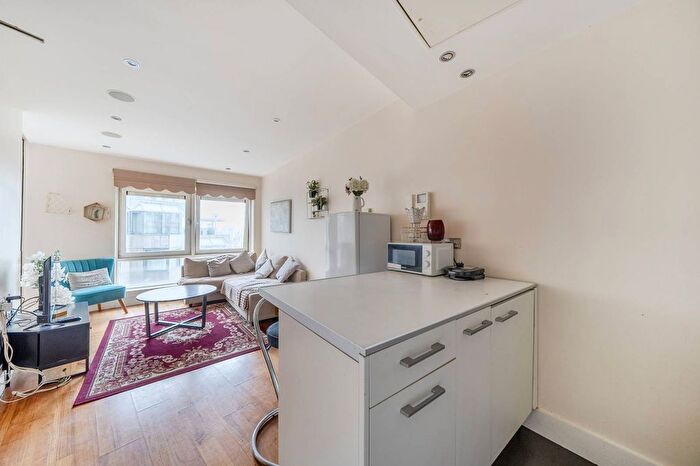 2 Bedroom Flat For Sale In Balmoral Apartments, Paddington, London, W2