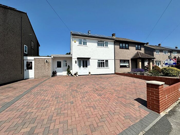 3 Bedroom Semi-Detached House For Sale In Birbeck Road, Caldicot, Mon., NP26