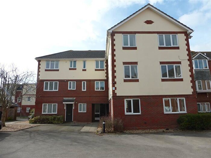 1 Bedroom Flat To Rent In Whiteacres Close, Gosport, Hampshire, PO12