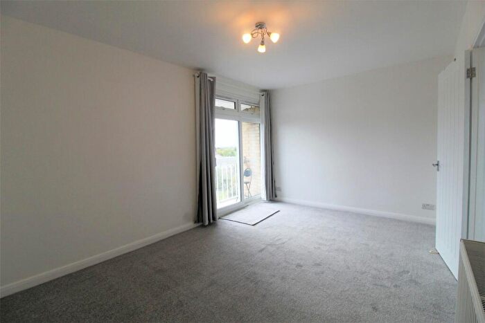 2 Bedroom Apartment To Rent In Blackbird Hill, London, NW9