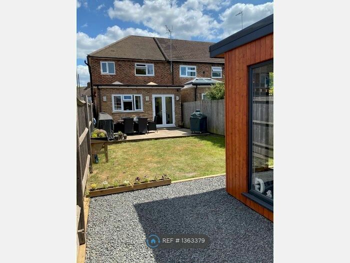3 Bedroom End Of Terrace House To Rent In The Moor Road, Sevenoaks, TN14