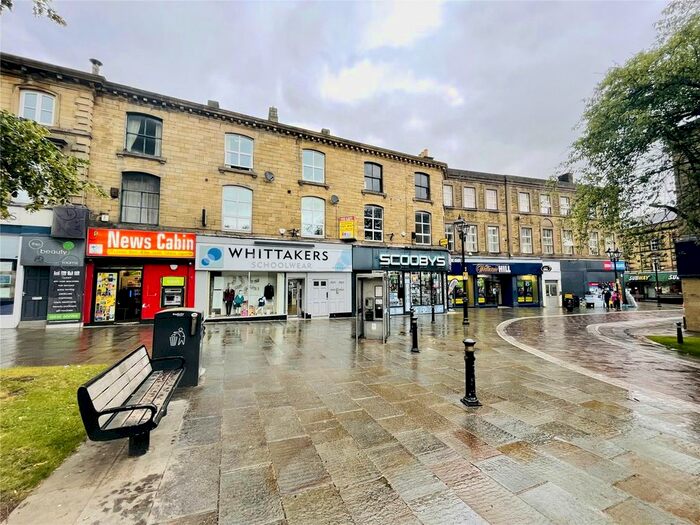 1 Bedroom Flat To Rent In Low Street, Keighley, West Yorkshire, Uk, BD21