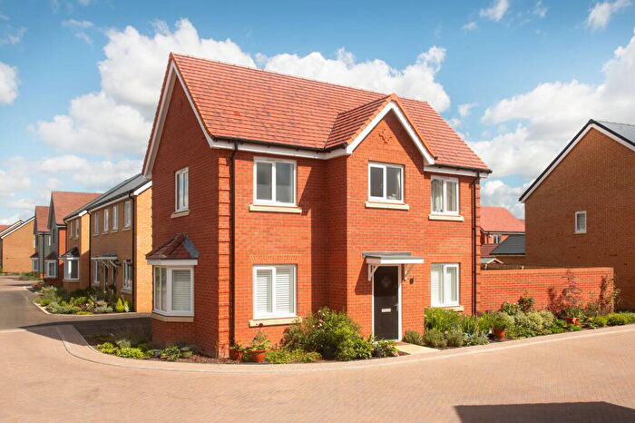 3 Bedroom Detached House For Sale In Stone Path Drive, Hatfield Peverel, Chelmsford, CM3