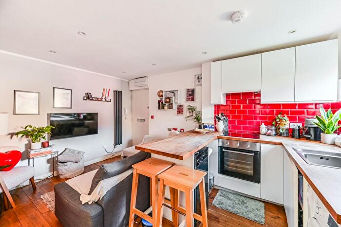 1 Bedroom Flat To Rent In Frederick Road, , Kennington, London, SE17
