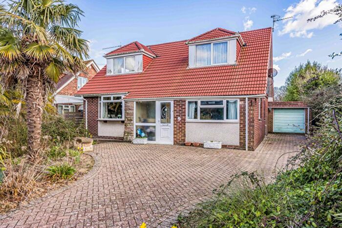 4 Bedroom Detached House For Sale In Hayling Island, Hampshire, PO11