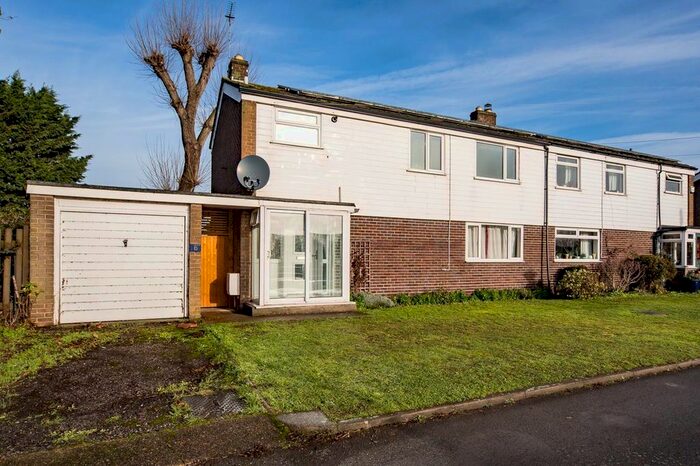 3 Bedroom End Of Terrace House To Rent In Waterside, Coppermill Lane, London, E17