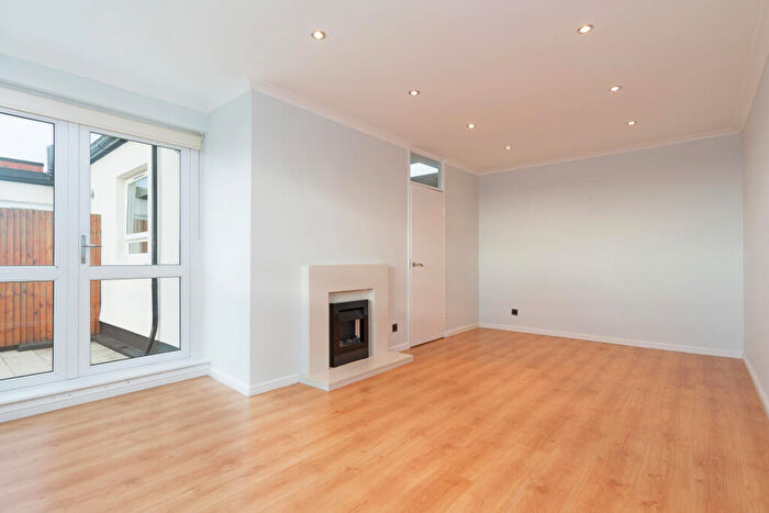 2 Bedroom Apartment To Rent In Grove End House, Grove End Road, St John's Wood, London, NW8