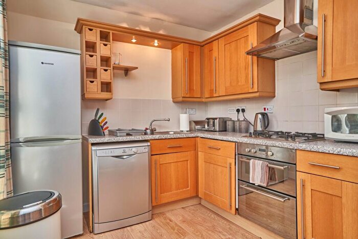 2 Bedroom Flat To Rent In Dalry Gait, Dalry, Edinburgh, EH11