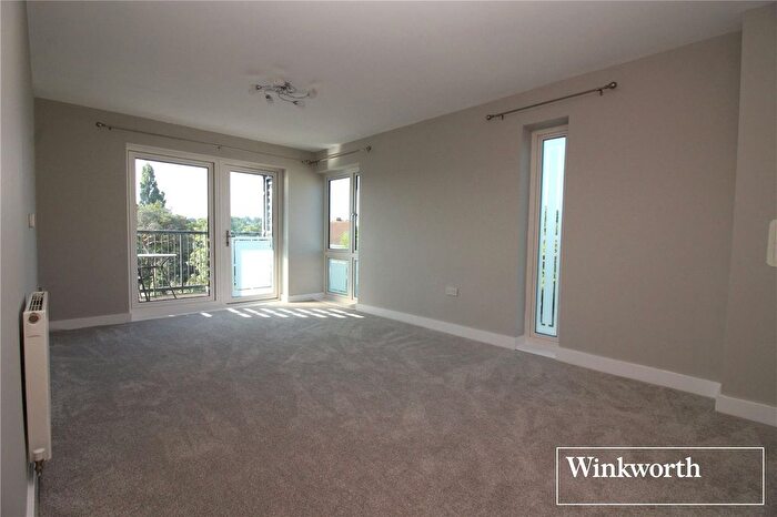 2 Bedroom Flat For Sale In Grade Close, Elstree, Borehamwood, Hertfordshire, WD6