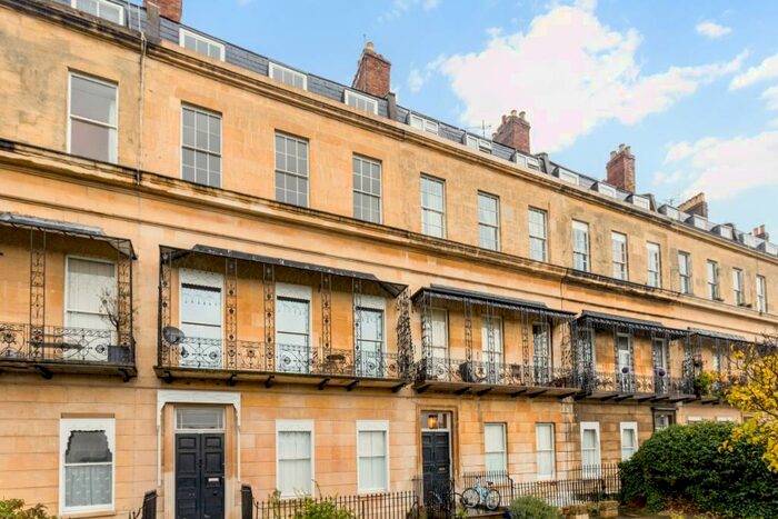2 Bedroom Flat To Rent In Suffolk Square Cheltenham, GL50
