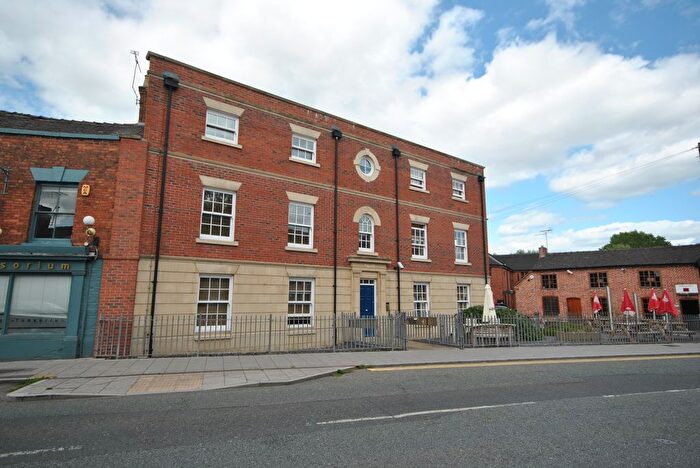 2 Bedroom Flat To Rent In Welsh Row, Nantwich, Cheshire, CW5