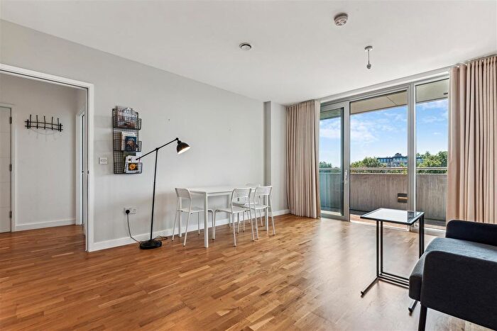 1 Bedroom Flat To Rent In Colonial Drive, Bollo Lane, London, W4