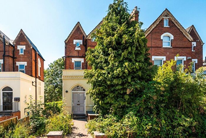 2 Bedroom Flat For Sale In Wood Vale, Forest Hill, SE23