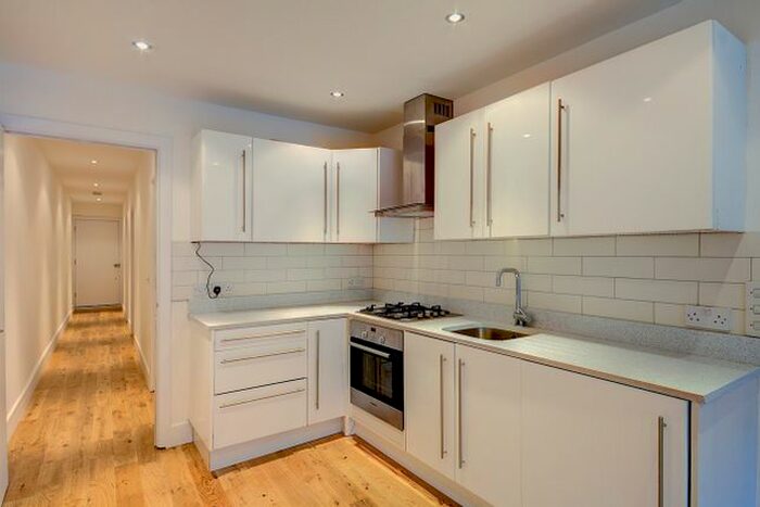 3 Bedroom Flat To Rent In Victoria Road, London, NW6