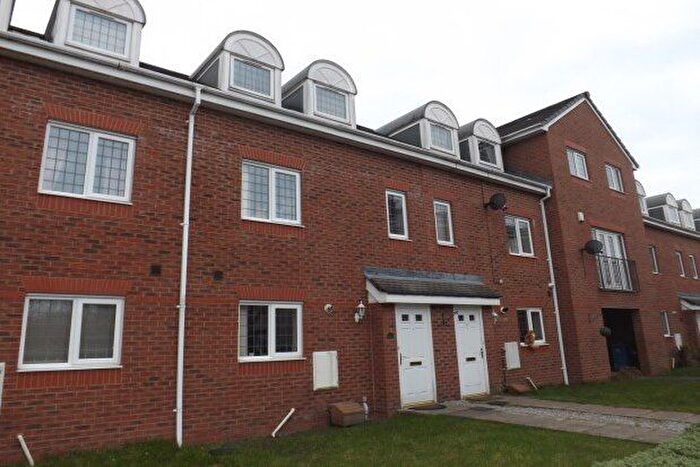3 Bedroom Town House To Rent In Berkeley Close, Warrington, WA5