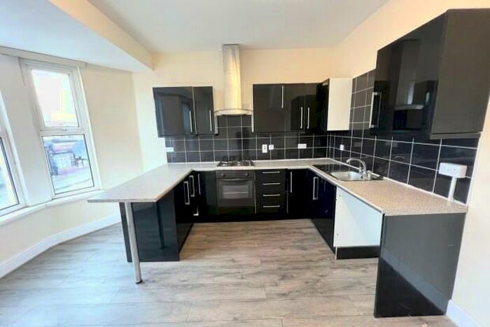 3 Bedroom Flat To Rent In Whitchurch Road Cardiff, CF14