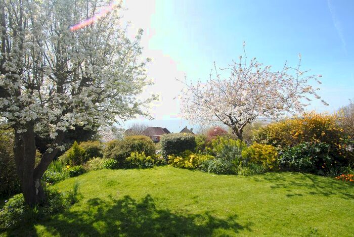 2 Bedroom Detached Bungalow To Rent In The Terrace, Church Hill, SS9