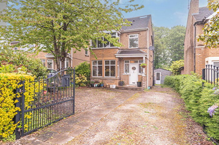 3 Bedroom Detached House For Sale In Baronsmead, Leeds, LS15