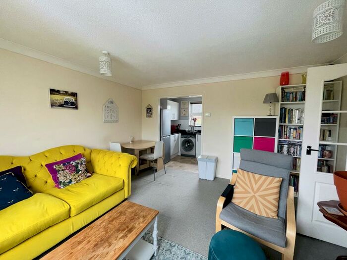 2 Bedroom Flat To Rent In Gatcombe Drive, Stoke Gifford, Bristol, BS34