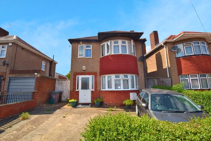 1 Bedroom Maisonette To Rent In Newlands Close, Wembley, Greater London, HA0