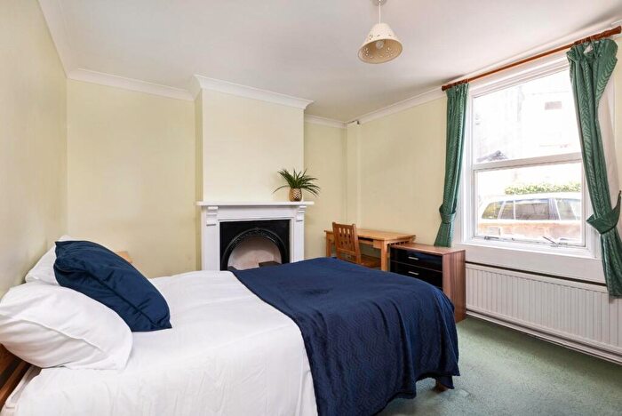 4 Bedroom Terraced House To Rent In Burnham Road, Bath, BA2