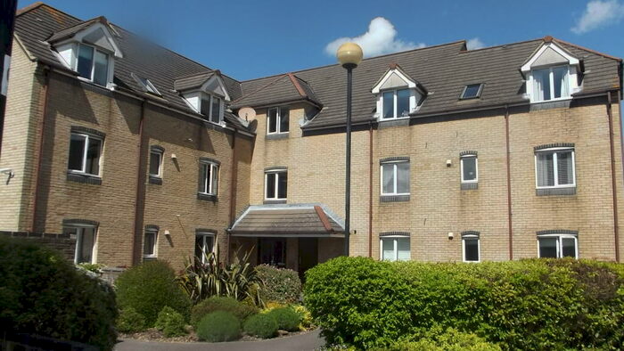 2 Bedroom Apartment To Rent In Atlantic Close, Ocean Village, SO14