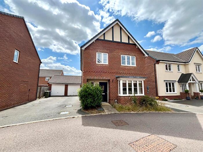 4 Bedroom Detached House For Sale In Harebell Road, NR17