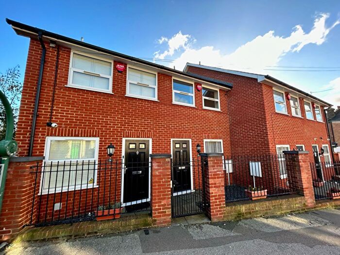 2 Bedroom Terraced House For Sale In Church Street, Broadstairs, CT10