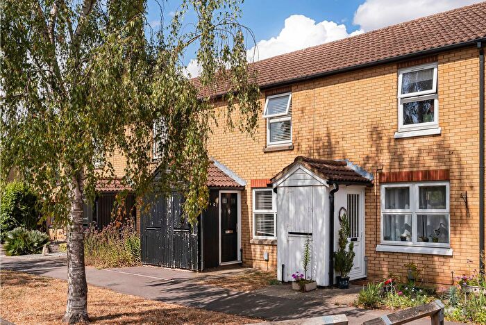 1 Bedroom Terraced House For Sale In Bassingburn Walk, Welwyn Garden City, Hertfordshire, AL7