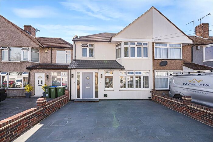 4 Bedroom End Terrace House For Sale In Ramillies Road, Sidcup, Kent, DA15