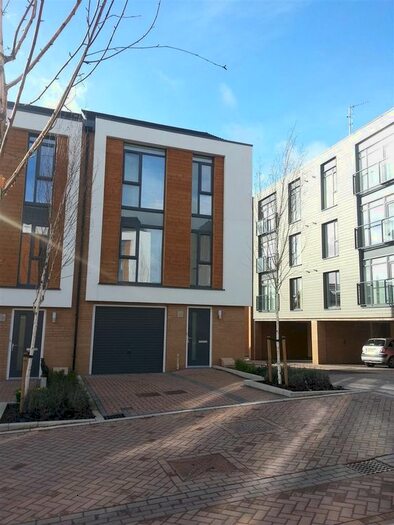 4 Bedroom End Of Terrace House To Rent In Firepool View, Taunton, TA1