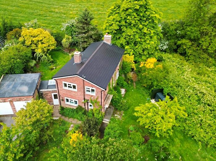 3 Bedroom Detached House For Sale In Spring Lane, Lambley, Nottingham, NG4