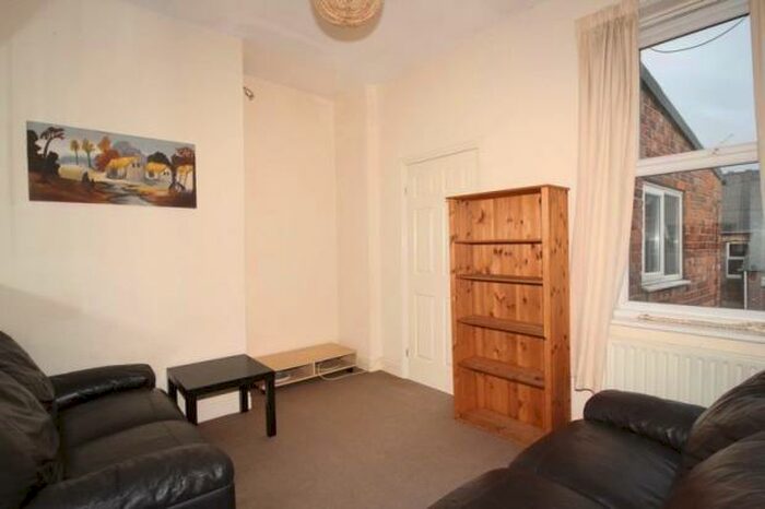 3 Bedroom Flat To Rent In Doncaster Road, Sandyford, NE2