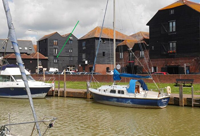 1 Bedroom Flat For Sale In Strand Quay, Rye, East Sussex, TN31