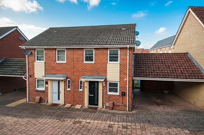 2 Bedroom Semi Detached House For Sale In Stockwell Road, Queens Hills, Norwich, NR8