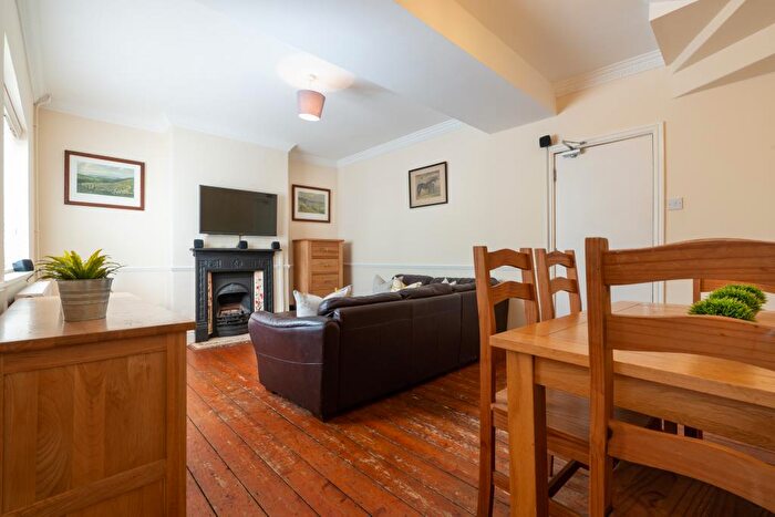 5 Bedroom Terraced House To Rent In Purley Road, Cirencester, GL7