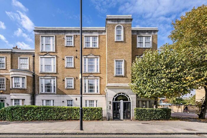 2 Bedroom Flat To Rent In Queensbridge Road, London, E8