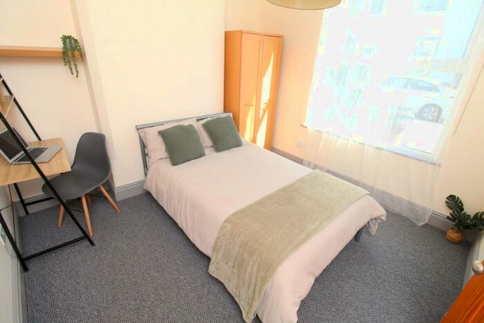 4 Bedroom Terraced House To Rent In Holborn Avenue, Nottingham, NG2