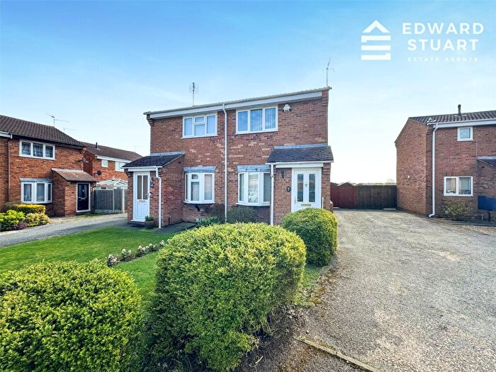 2 Bedroom Semi Detached House For Sale In Hawkshead Way, Peterborough, Cambridgeshire, PE4