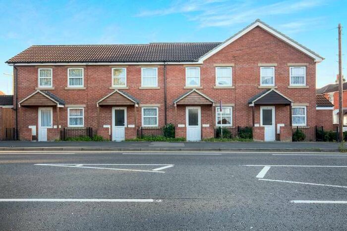 1 Bedroom Terraced House To Rent In Town Centre, PO12