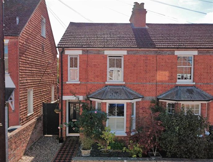 3 Bedroom Semi-Detached House For Sale In Gloucester Road, West Fields, Newbury, RG14