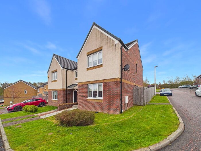 3 Bedroom Semi-Detached House For Sale In Ormonde Wynd, Larkhall, ML9