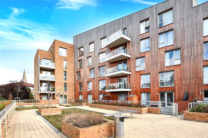 2 Bedroom Apartment To Rent In Kidwells Close, Maidenhead, Berkshire, SL6