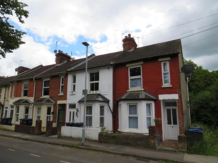 2 Bedroom Flat To Rent In St Pauls Road, Salisbury, SP2